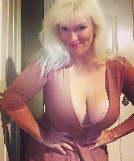 amateur asian onlyfans best illustration