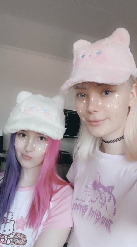 petite teen onlyfans erotic scan