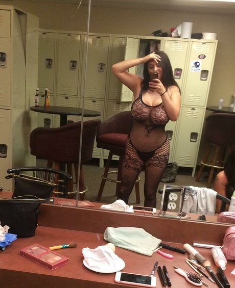 Milly Marks onlyfans explicit content