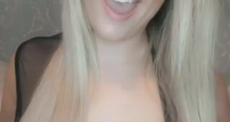 princessbigtitsuk onlyfans leak fuck