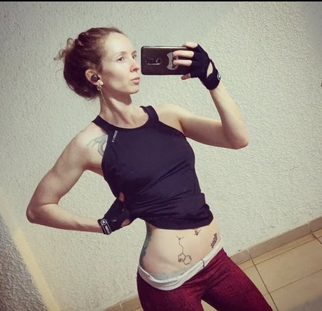 Infy Snow leaked onlyfans sextape