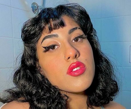 Cchristineabadir onlyfans leaked.