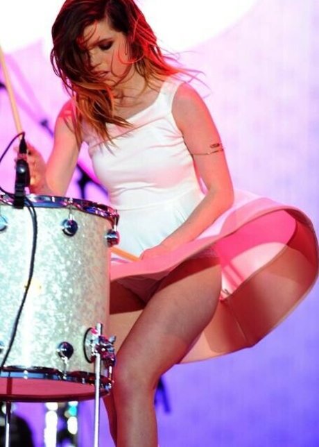 Sydney Sierota nude onlyfans leak