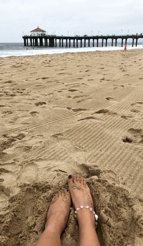 Aparna Brielle onlyfans model images