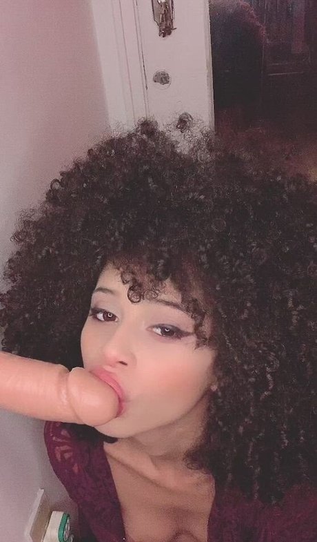 Miss Flat onlyfans archive