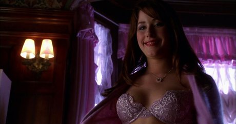 Amanda Crew leaks onlyfans