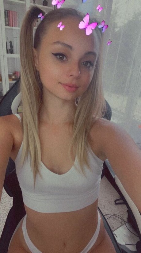 Misss Vikka  candids