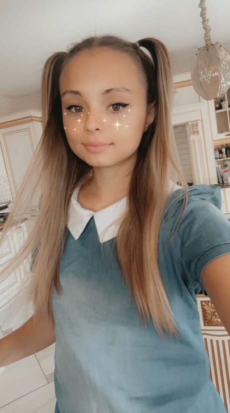 Misss Vikka onlyfans desnuda