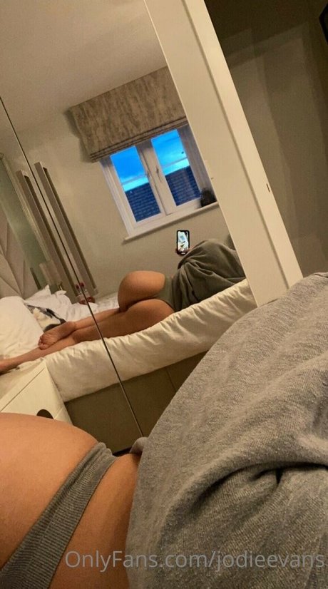 Jodie Evans nude onlyfans pics