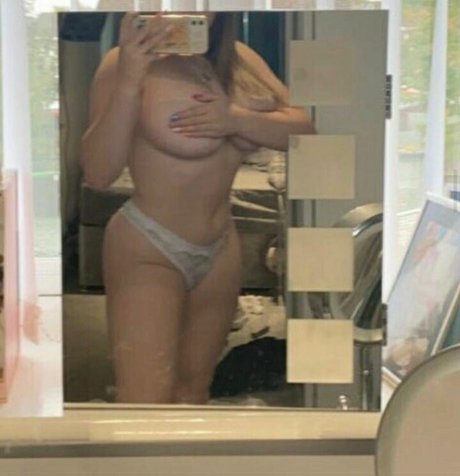 ellieharp3r onlyfans naked leak