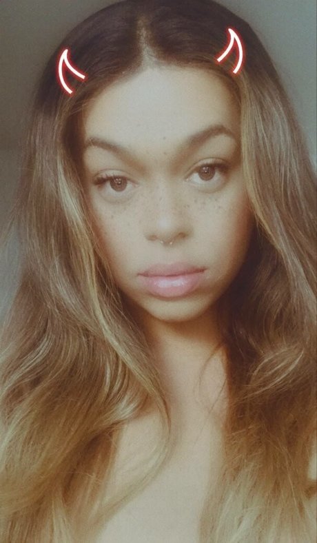 Carla Amaral onlyfans tits