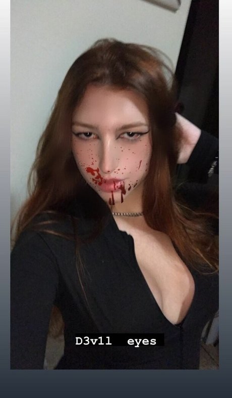 Nicky Oberlin tits onlyfans