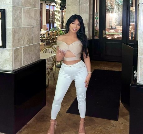 Jaslyn Lee onlyfans pics