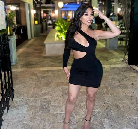 Jaslyn Lee is on onlyfans