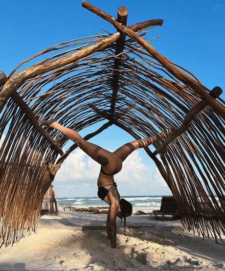 Vivian1510 onlyfans leaked