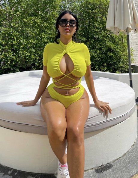 Noey Vanisa boobs onlyfans