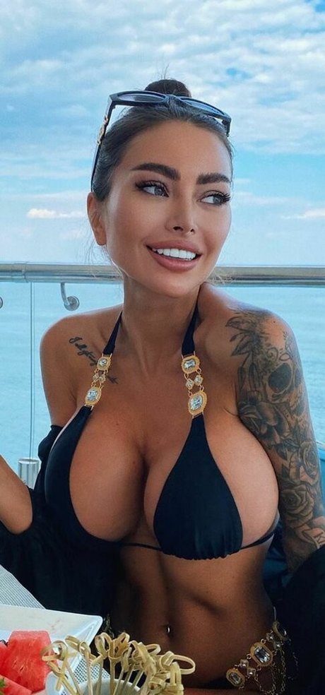 Alena Omovich naked onlyfans