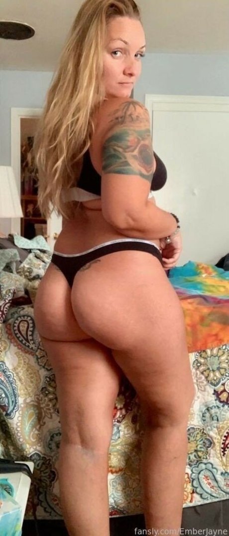 EmberJayne nude leaked onlyfans