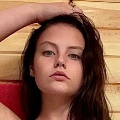 Petiteblondebaddie onlyfans strip