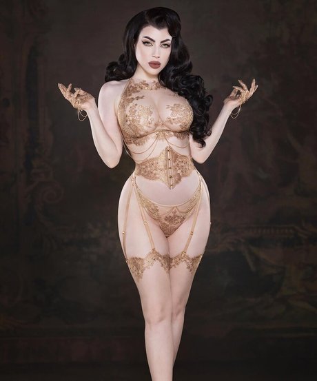 Threnody In Velvet nudes onlyfans leaks