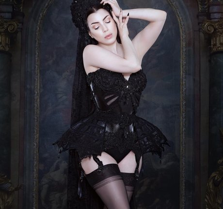 Threnody In Velvet onlyfans sex