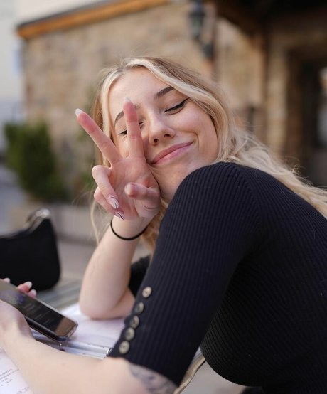 veylaneey onlyfans lesk