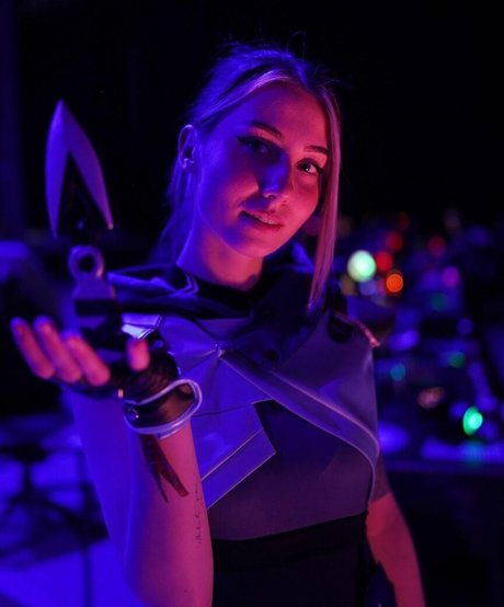 veylaneey onlyfans leak nude