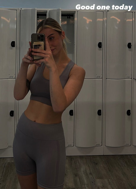 veylaneey onlyfans pic