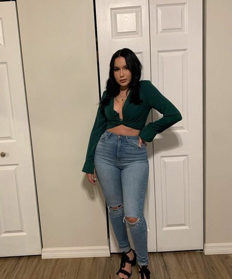 Alejandramariaxo onlyfans free