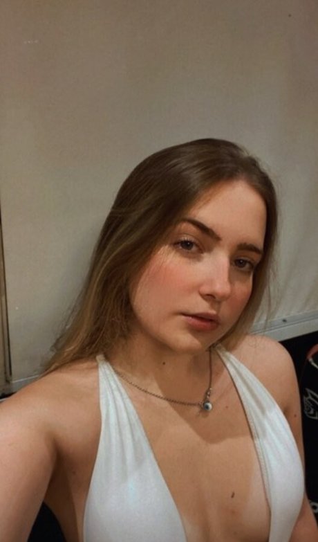 Camila Moroz nude only fans