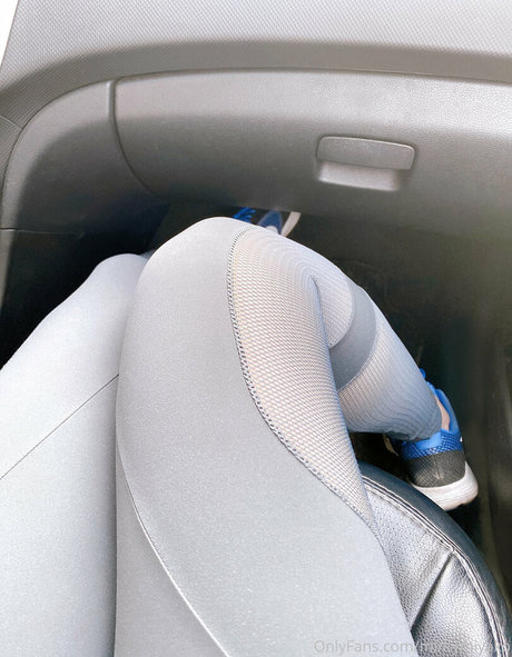 MintyMiyako onlyfans naked