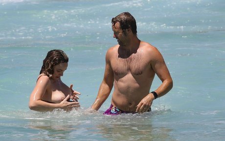 Bbie Chtfield tits onlyfans