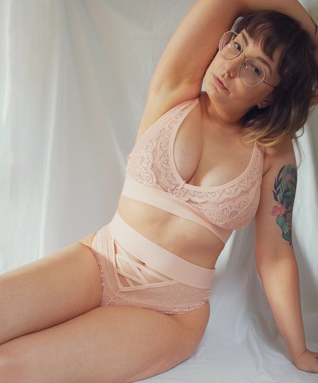 The Lingerie Princess onlyfans leaks