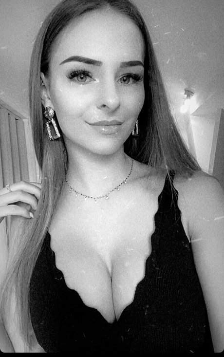 Julia Hofer onlyfans sex