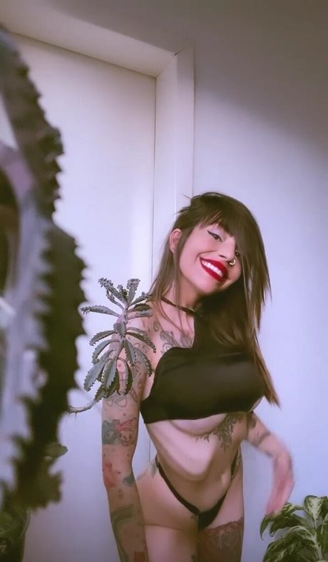 lellycristie onlyfans nudes leak