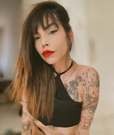 lellycristie onlyfans content type