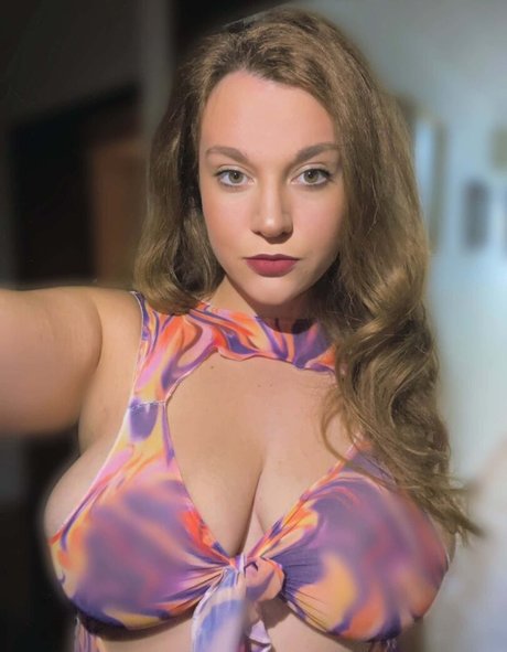 Carmen Curvy naked onlyfans