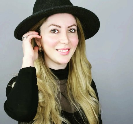 Dunya Vlog leaked onlyfans