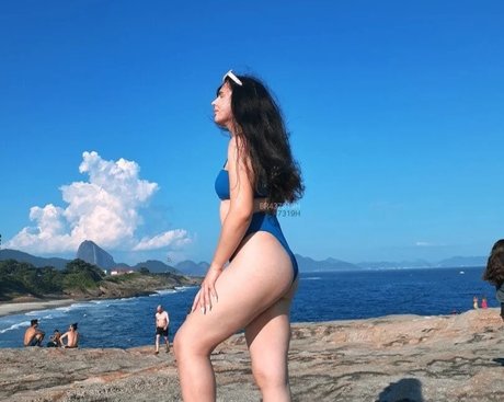 Isadora Amorim onlyfans page