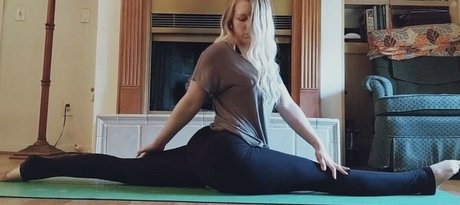 Darbvader_ strip onlyfans