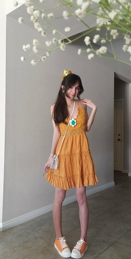 MaryMaybe only fans leaks