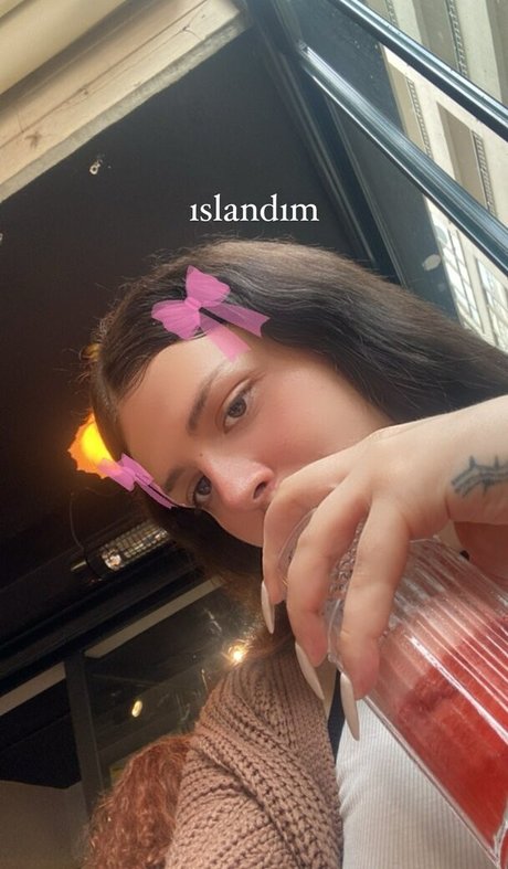 derin4y only fans photos