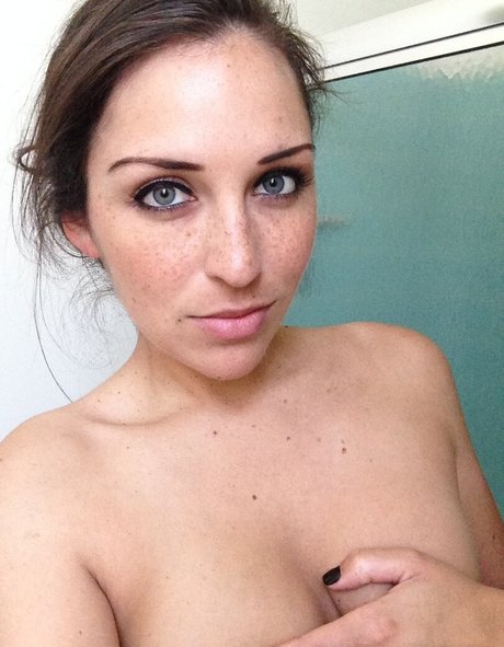 Elizabeth Barela only fans naked