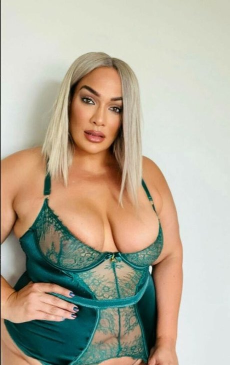 Nia Jax Lina Fanene onlyfans fuck