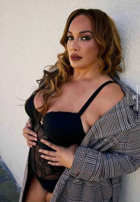 Nia Jax Lina Fanene onlyfans porn leaks