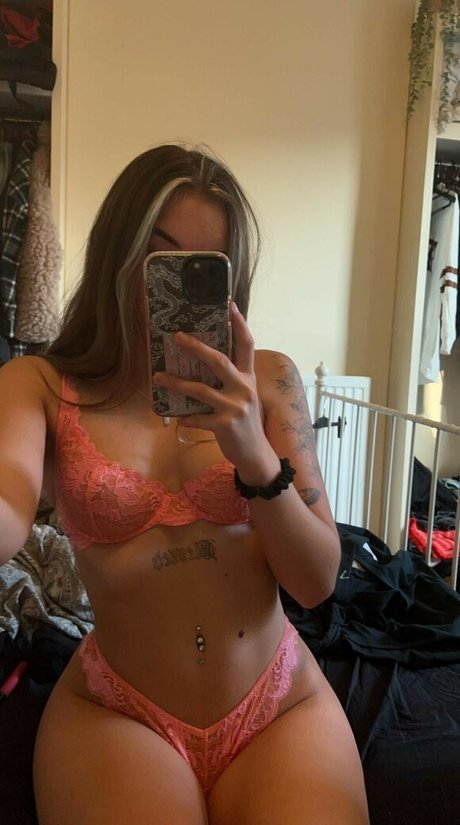 alana03 onlyfans explicit content