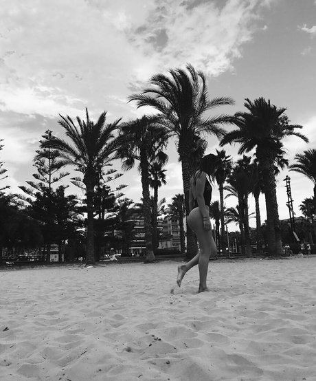 Elena Berri desnuda onlyfans