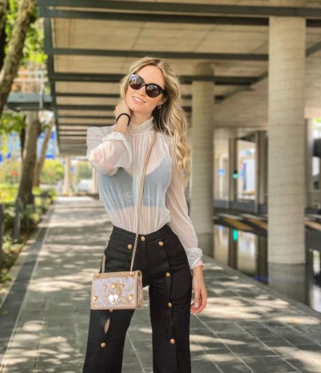 Elena Berri onlyfans page