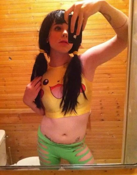 out there rowan onlyfans pics