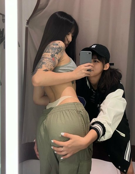 Hagikomomo naked onlyfans pics